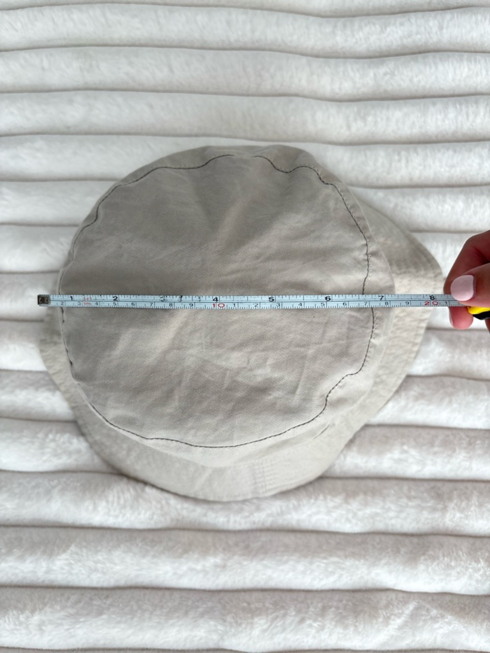 Burberry Classic Plaid Bucket Hat Reversible - Picture 9 of 10